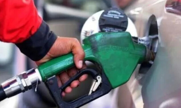 وزیرخزانہ کا پیٹرول کی قیمت برقرار رکھنے کا اعلان