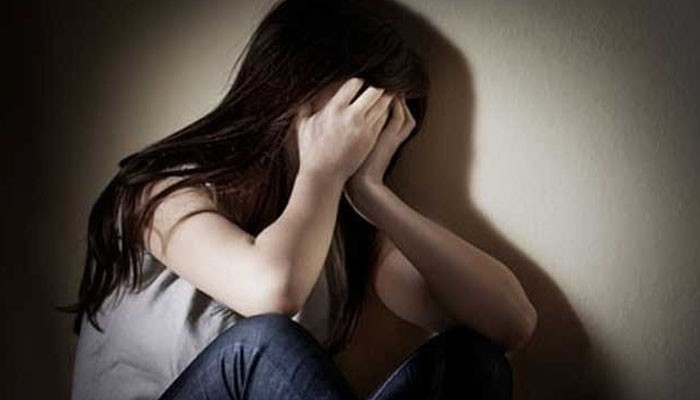 کراچی: 5 اوباش نوجوانوں کی نوعمر لڑکی سے اجتماعی زیادتی