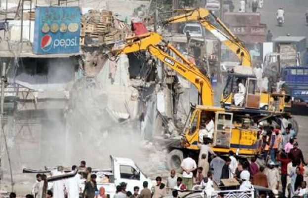 کراچی: تجاوزات کیخلاف آپریشن، پولیس اور شہریوں میں تصادم