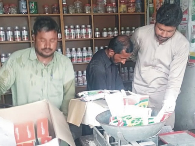 سی آئی اے پولیس حیدرآباد کا جعلی زرعی ادویات کی فیکٹری پر چھاپہ