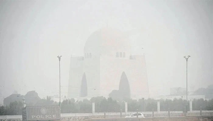 دنیا کے آلودہ ترین شہروں کی فہرست میں کراچی پہلے نمبر پر آ گیا