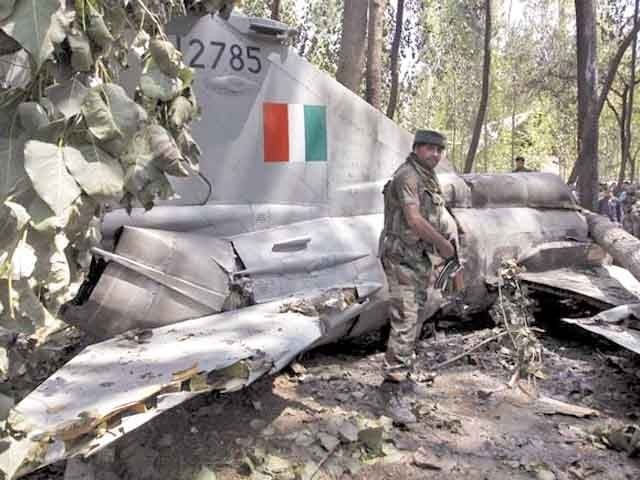 بھارتی فوج میں فضائی حادثے معمول بن گئے 30 برس میں 152 پائلٹ ہلاک
