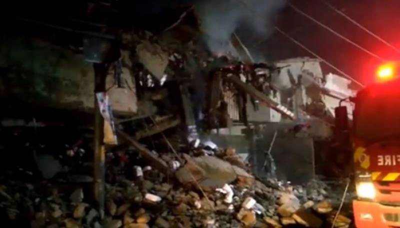 نیو کراچی صنعتی ایریا میں آتشزدگی کا واقعہ، 4 فائر فائٹرز جاں بحق،13زخمی