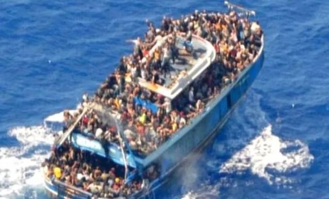 یونان کشتی حادثہ،298پاکستانی ڈوب گئے