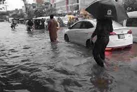 45 منٹ کی بارش، حیدرآباد کے نشیبی علاقے زیر آب