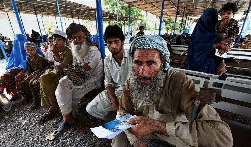 پاکستان میں رہائش پذیر افغان شہریوں کی تعداد 37 لاکھ سے متجاوز