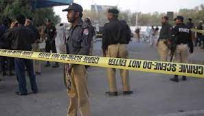 کراچی میں میں پولیس مقابلے ، 4 ڈاکومار دیے گئے، پولیس اہلکار ،2 شہری زخمی