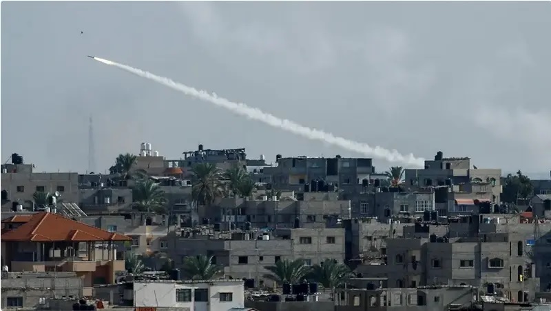 حماس حملے میں 300 اسرائیلی ہلاک، جوابی کارروائی میں 232 فلسطینی شہید