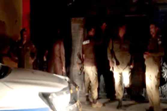 کراچی ،پولیس اہلکاروں کی ڈکیتی کا ایک اور واقعہ سامنے آگیا