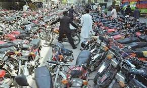 کراچی میں غیرقانونی چارجڈ پارکنگ کے خلاف مقدمہ درج کرنے کا حکم