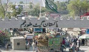 پاکستان خوش آمدید کا بورڈ لگانے پر افغان حکام کی جانب سے طورخم سرحد بند