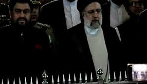 ایرانی صدر کی کراچی آمد، مزار قائد پر حاضری، سخت سیکیورٹی انتظامات
