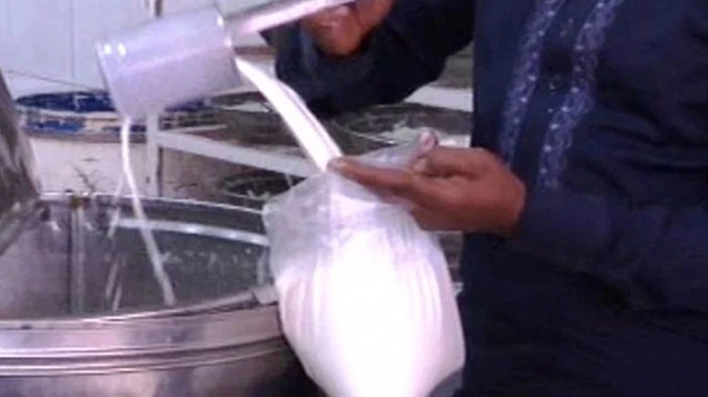 کراچی میں کیمیکل ملا دودھ کھلے عام فروخت ،فوڈ اتھارٹی مدہوش
