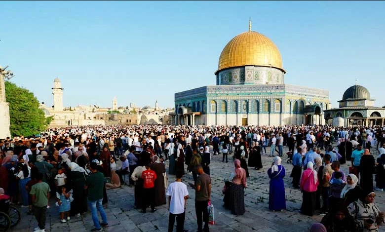اسرائیلی فوج کا تشدد ،مسجد اقصیٰ فلسطینیوں کی تکبیرات سے گونج اُٹھی