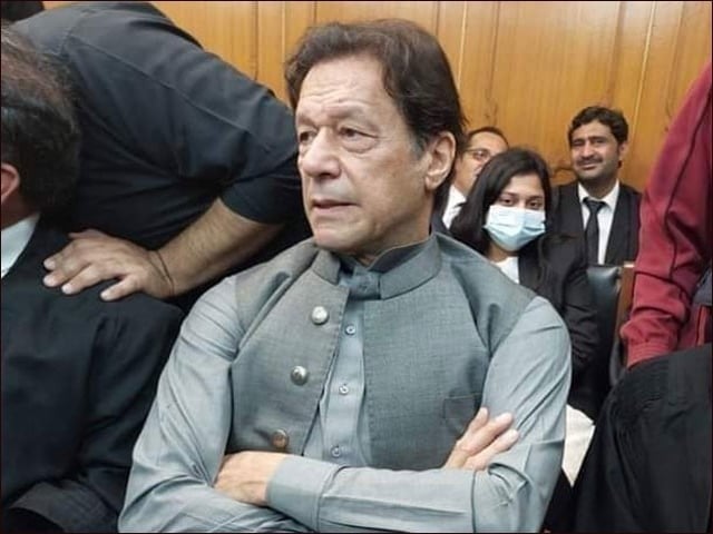 عمران خان احتجاجی مظاہرے کے بیان پر ڈٹ گئے