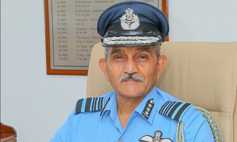 بھارتی فضائیہ کے نائب سربراہ ایئرمارشل ایس پی دھارکر بھی برطرف