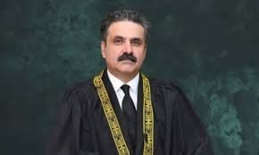 عدالتی معاملات کو دو شفٹوں میں چلانے پر غور کیا جا رہا ہے، چیف جسٹس