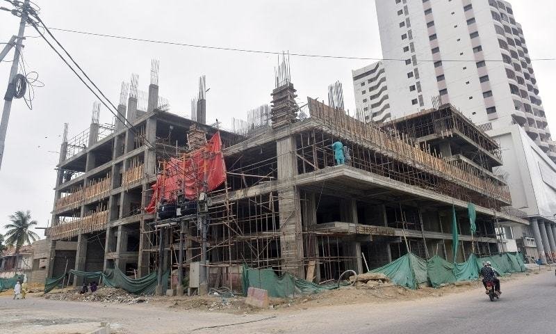 صدر میں خلاف ضابطہ خطرناک عمارت تعمیر