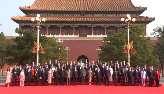 چین کی جاپان پر فتح کی یاد میں فوجی پریڈ، مودی نظر انداز،شہباز شریف کی شرکت