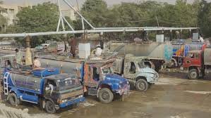 کراچی میں ٹینکر مافیاکا پانی سونے کے دام فروخت ،منی ہائیڈرنٹ چلنے کا انکشاف
