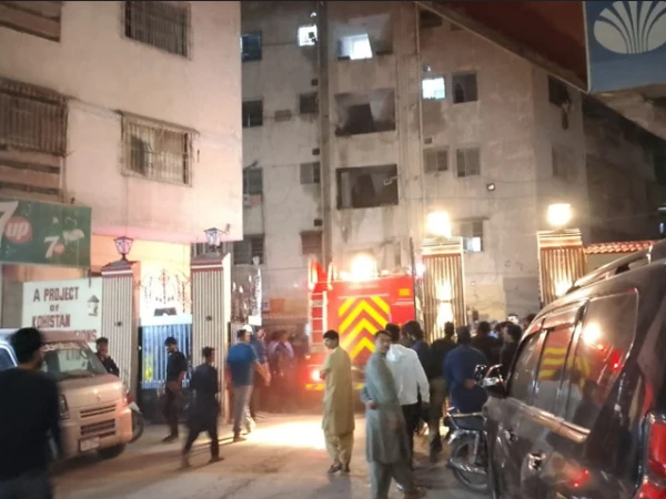 سندھ بلڈنگ، فیڈرل بی ایریا کے رہائشی علاقے کمرشل ہونے لگے