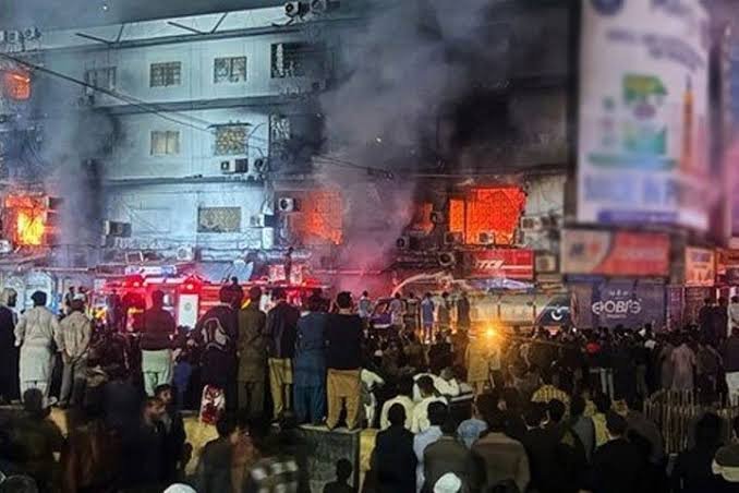 سانحہ گل پلازہ ، متاثرہ تاجروں کو صدر پارکنگ پلازہ میں منتقل کرنے کا مطالبہ