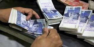 عوامی قرضے کی صورتحال گزشتہ مالی سال میں اہم چیلنج بنی رہی، وزارت خزانہ