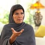 عمران کیلئے پارٹی رہنما لڑنا نہیں چاہتے تو سائیڈ ہو جائیں،علیمہ خانم