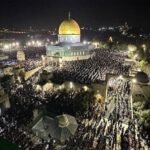 پہلی تراویح، مسجدِ اقصیٰ میں پابندیوں کے باوجود ایمان کا سمندر اُمڈ آیا