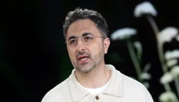 اے آئی چند ماہ میں وائٹ کالر ملازمین کی جگہ لے  لے گا، مائیکرو سافٹ