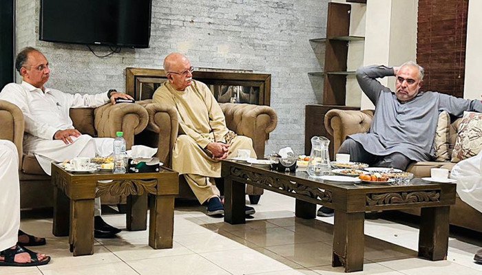 اپوزیشن اتحاد کا اجلاس، اسمبلیوں سے مستعفی ہونے کی تجویزپر غور