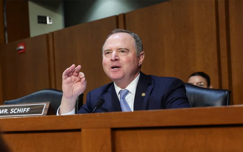 امریکی سینیٹر  نے ایران جنگ پر بار بار موقف بدلنے والی ٹرمپ انتظامیہ کی قلعی کھول دی