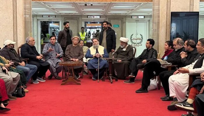 بورڈ آف پیس چھوڑیں، پیٹرول کی قیمت کم کریں،اپوزیشن اتحاد کا ایران جنگ میں فریق نہ بننے کا مطالبہ