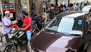 بنگلادیش میں توانائی بحران: یونیورسٹیاں بند، پیٹرول کی فروخت محدود کر دی گئی