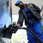 پیٹرول کی قیمت، پاکستان میں بڑا اضافہ، پڑوسی ممالک میں کم کیوں؟ سوالات اٹھنے لگے