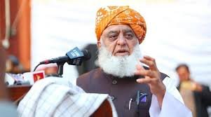 عمران خان کو رہا کرکے سیاسی کردار ادا کرنے کا موقع دیں، مولانا فضل الرحمان