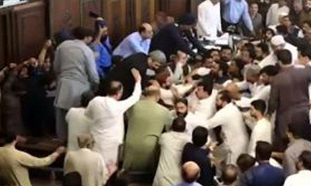 سٹی کونسل اجلاس ، جماعت اسلامی، پیپلز پارٹی ارکان میں ہاتھا پائی