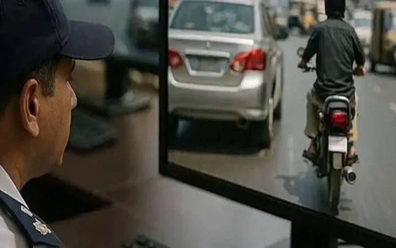 بغیر نمبر پلیٹ گاڑیوں پرچالان نہیں مقدمہ ہو گا،آئی جی کا سخت کارروائی کا اعلان