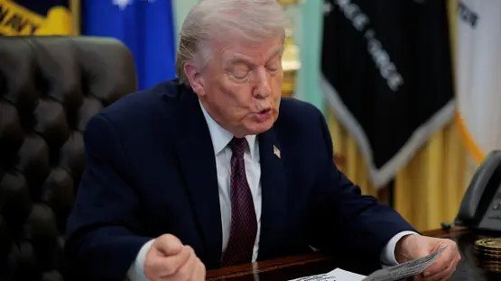 آبنائے ہرمز کھولنے اور تیل پر قبضے سے بے پناہ دولت کمائیں گے، ٹرمپ