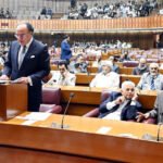 18 ؍ہزار ارب روپے سے زائد کا وفاقی بجٹ پیش ،تنخواہوں اور پنشن میں سات فیصد اضافہ