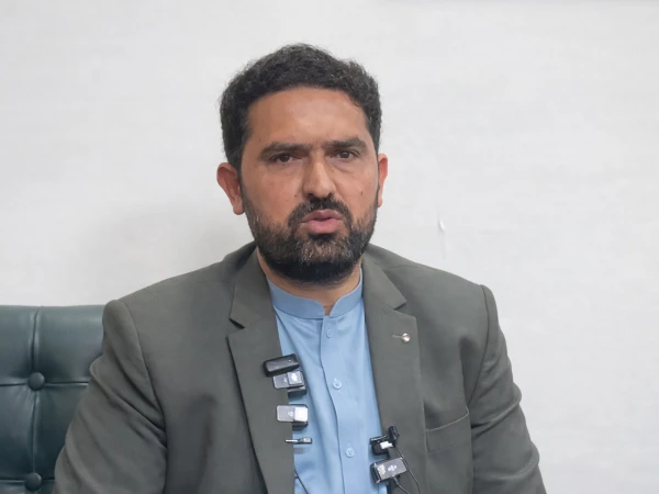 تحریک انصاف میں بغاوت کی قیاس آرائیاں کمزور پڑ گئیں