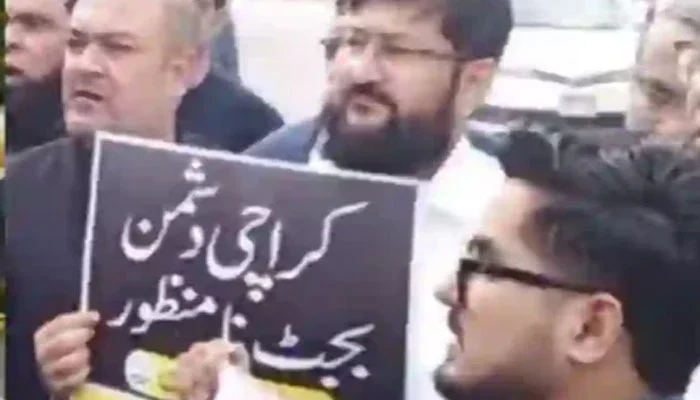 سندھ اسمبلی، اپوزیشن نے بجٹ مسترد کردیا، نامکمل ترقیاتی منصوبوں پر شدید تنقید