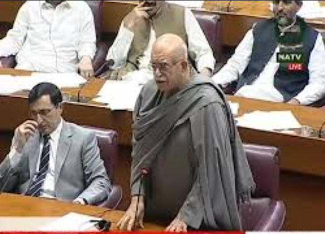 حکومت کے پاس وقت کم ہے، ارد گرد بہت بڑی بربادی ہے،محمود اچکزئی کا قومی اسمبلی اجلاس میں اظہار خیال