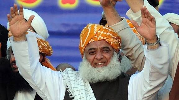 وفاق یا کسی طاقتور ادارے کو صوبے کے وسائل پرقبضہ نہیں کرنے دیں گے، مولانا فضل الرحمان