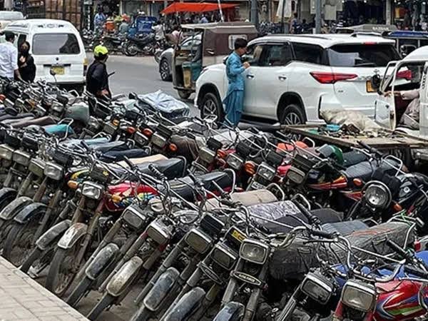 کے ایم سی چارجڈ پارکنگ کے گھپلے سے نمٹنے میں ناکام