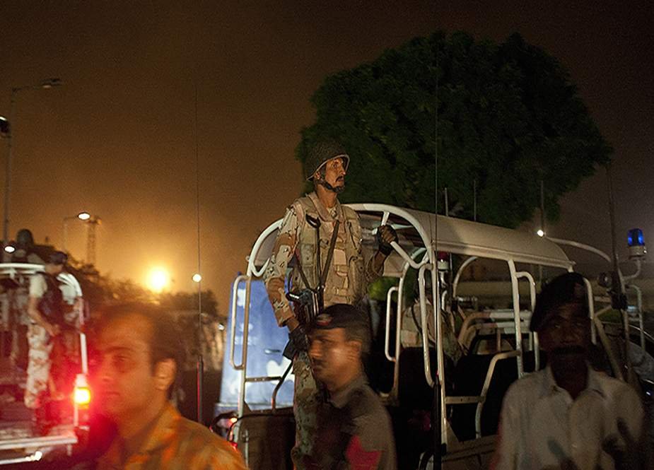 گلستانِ جوہر میں رینجرز ہیڈکوارٹر پر دہشت گرد حملہ، 4رینجرز اہلکار شہید،3زخمی جبکہ3حملہ آوربھی مارے گئے