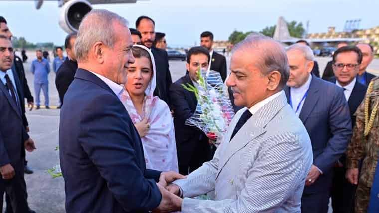 ایرانی صدر اعلیٰ سطح وفد کے ہمراہ اسلام آباد پہنچ گئے