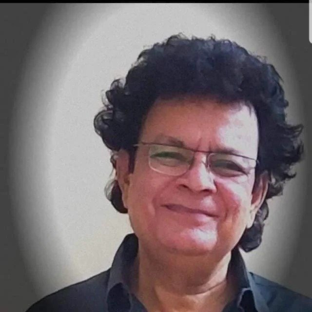 تخت، تاج اور مقدس الفاظ طاقت کے سب سے پرانے ہتھیار