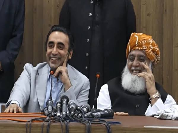 آزاد کشمیر، معاملے کے حل کیلئے پیپلزپارٹی اور جے یو آئی (ف)متحرک