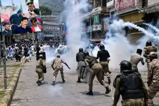 آزاد کشمیرمیں کشیدہ صورتحال ،وفاق سے اضافی سیکیورٹی فورسز مانگ لیں